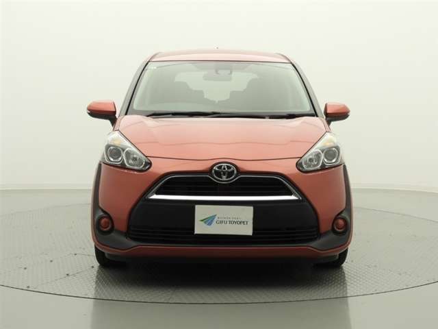 Toyota Sienta 6