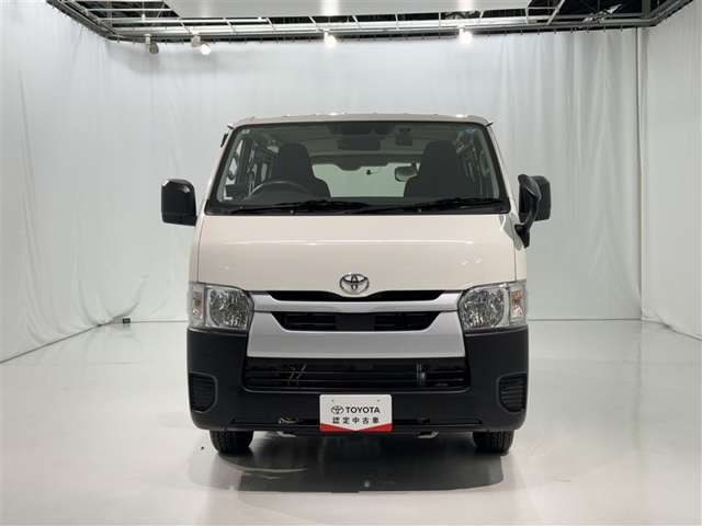 Toyota Hiace Van 3