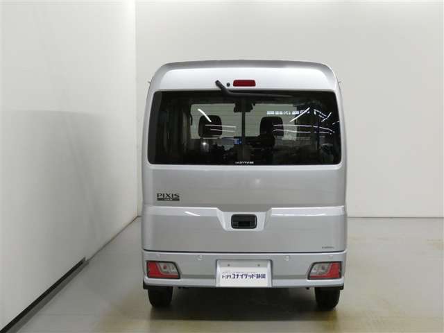 Toyota Pixis Van 6