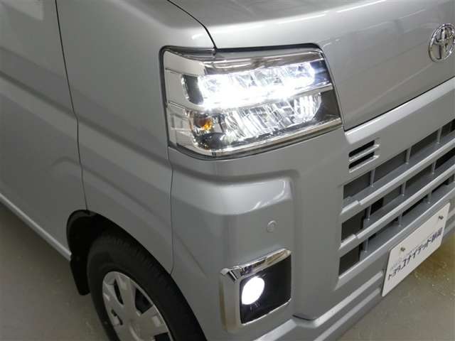 Toyota Pixis Van 9