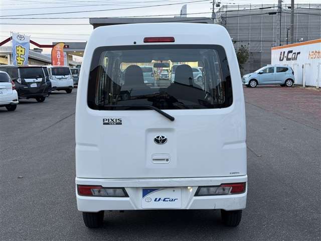 Toyota Pixis Van 7