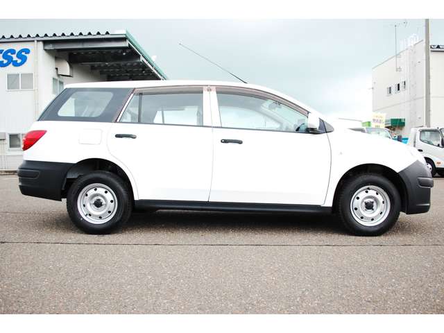 Nissan AD 7