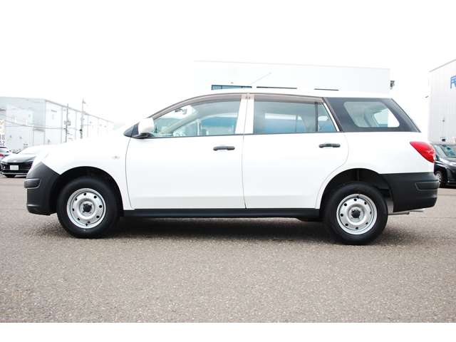 Nissan AD 8