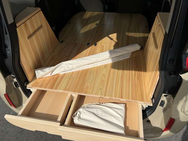 Toyota Noah 5