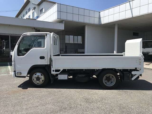 Isuzu Elf 7