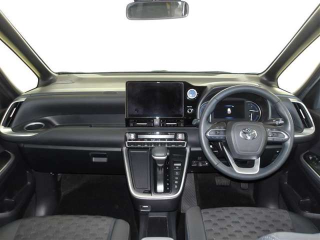 Toyota Voxy 2