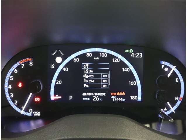 Toyota Yaris Cross 8