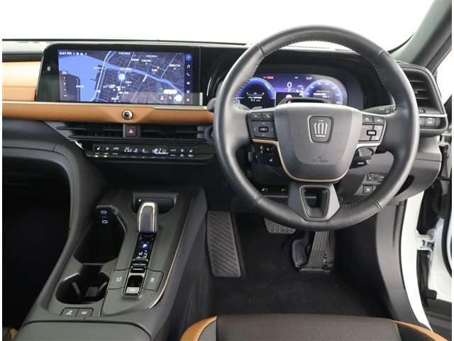 Toyota Crown Crossover 3