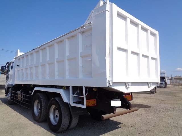 Mitsubishi Fuso Super Great 4
