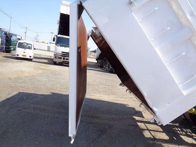 Mitsubishi Fuso Super Great 10