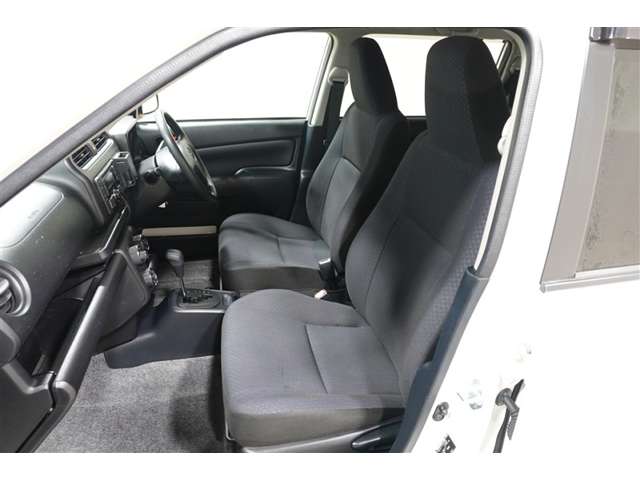 Toyota Succeed Van 6