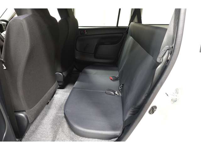 Toyota Succeed Van 7