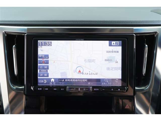 Toyota Alphard 6