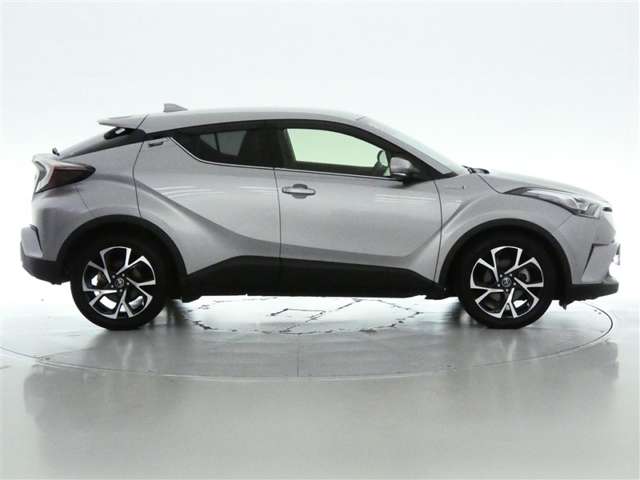 Toyota C-HR 2