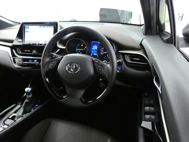 Toyota C-HR 4