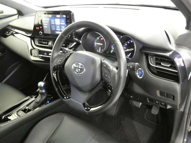 Toyota C-HR 2