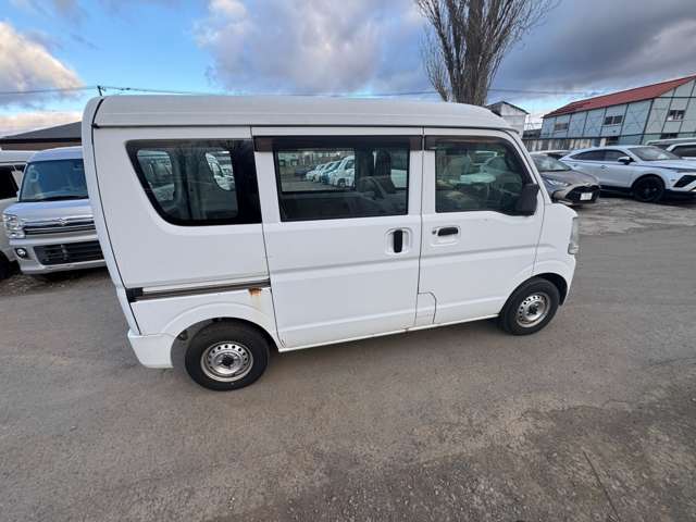 Suzuki Every 12