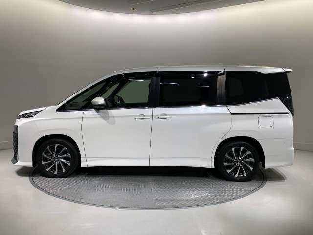 Toyota Voxy 7