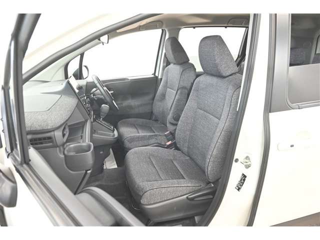 Toyota Sienta 12