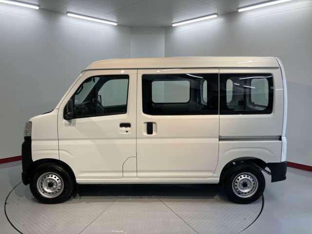Daihatsu Hijet Cargo 4