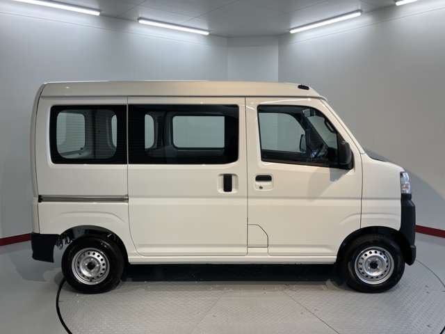 Daihatsu Hijet Cargo 5