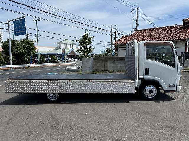 Isuzu Elf 12