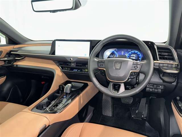 Toyota Crown Sport 9