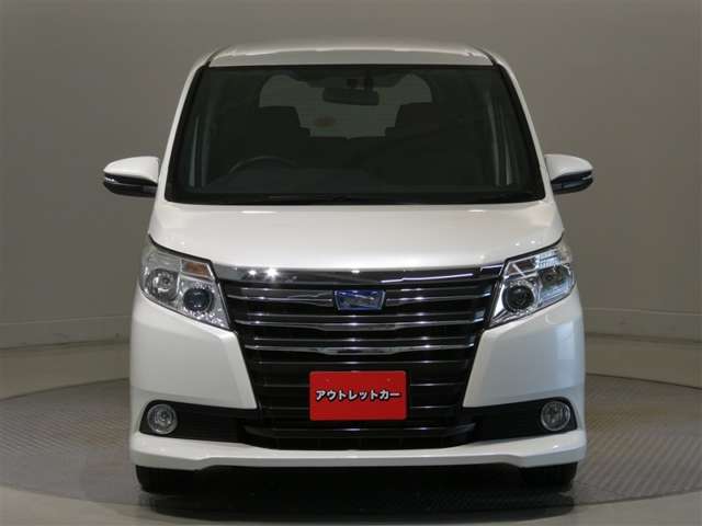 Toyota Noah 3