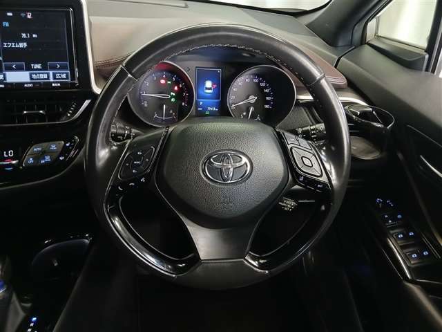 Toyota C-HR 10
