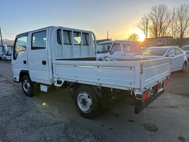 Isuzu Elf 8