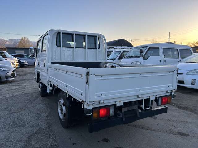 Isuzu Elf 9