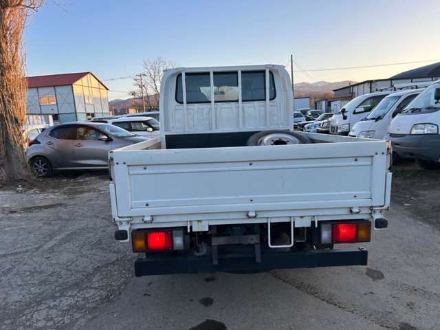 Isuzu Elf 10