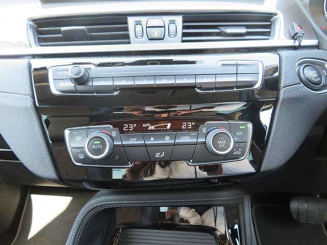 BMW X1 12