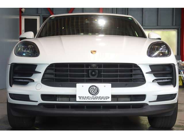 Porsche Macan 8