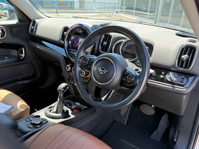 MINI Crossover 10