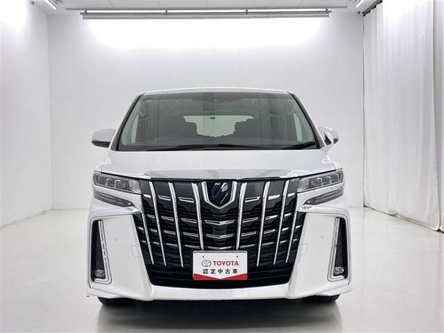 Toyota Alphard 4