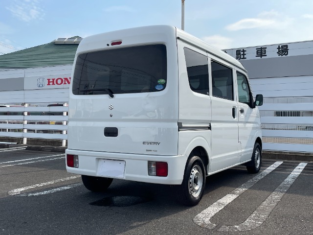 Suzuki Every 8