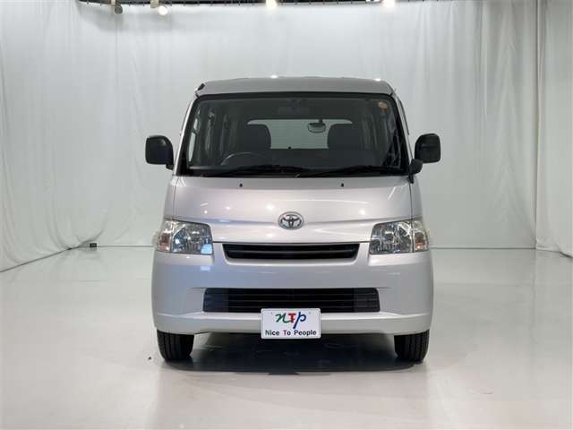 Toyota Light Ace Van 4