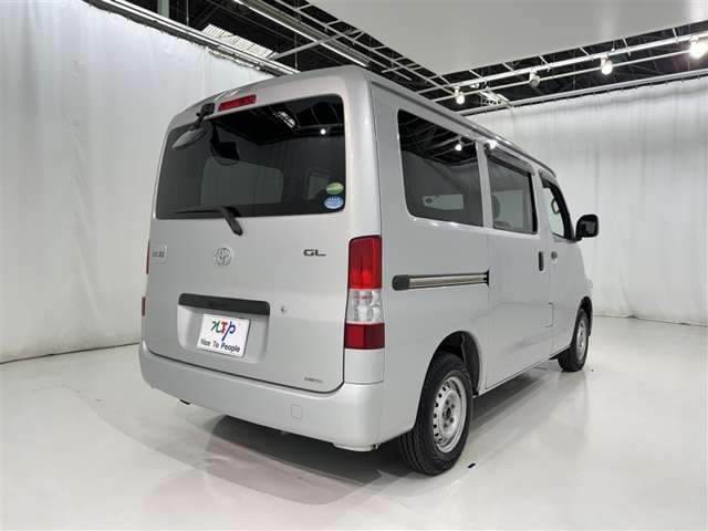 Toyota Light Ace Van 7