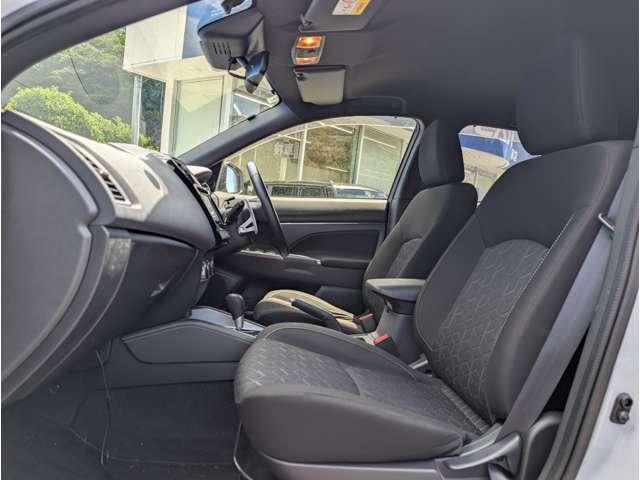 Mitsubishi RVR 7