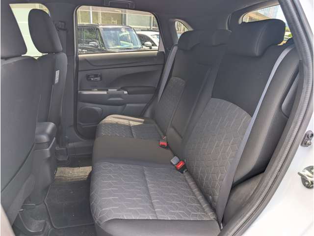 Mitsubishi RVR 8