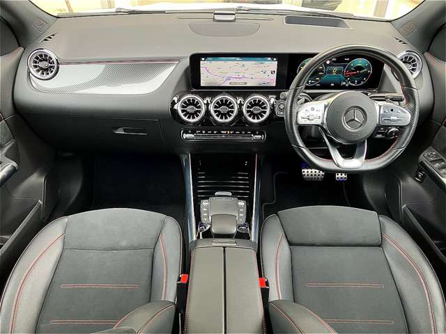 Mercedes-Benz GLA-Class 4