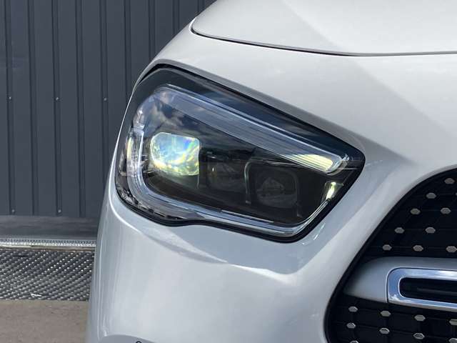 Mercedes-Benz GLA-Class 5