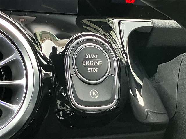 Mercedes-Benz GLA-Class 8