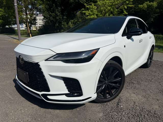 Lexus RX 9
