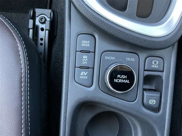 Toyota Yaris Cross 8