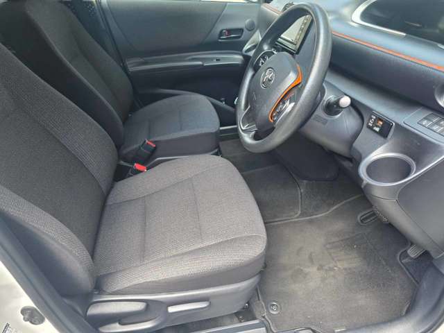 Toyota Sienta 7