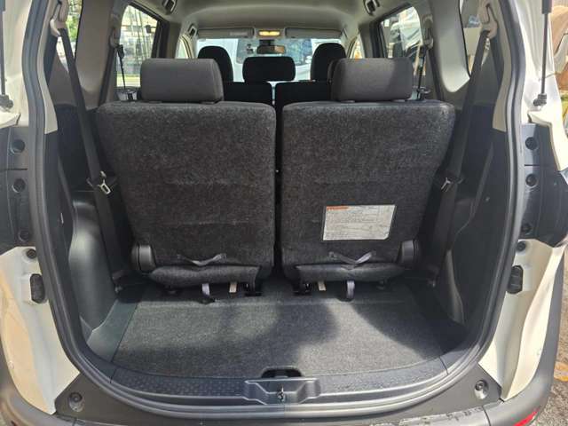 Toyota Sienta 10