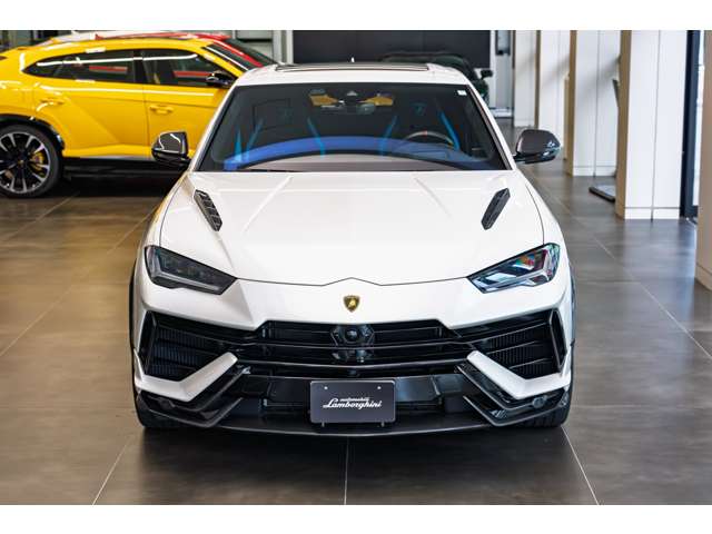 Lamborghini ウルス 3