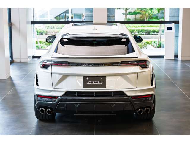 Lamborghini ウルス 5